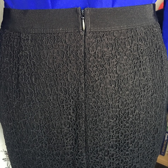 Ann Taylor Textured Pencil Skirt - Picture 4 of 8
